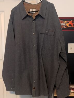Legendary Whitetails Men's Gray Button-Down Shirt with Brown Collar Men's 4X Mom